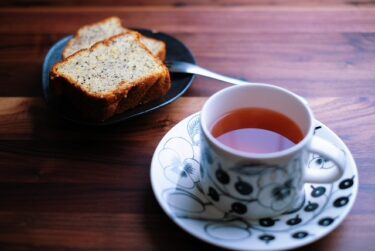 感動的な紅茶パウンド。それから卵とバターの分離の個人的解決法。