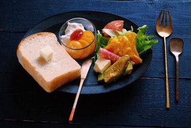 コッタプレミアムレッスンのスフレフロマージュ、焼いたパン