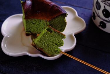 人生初の抹茶バスクチーズケーキ